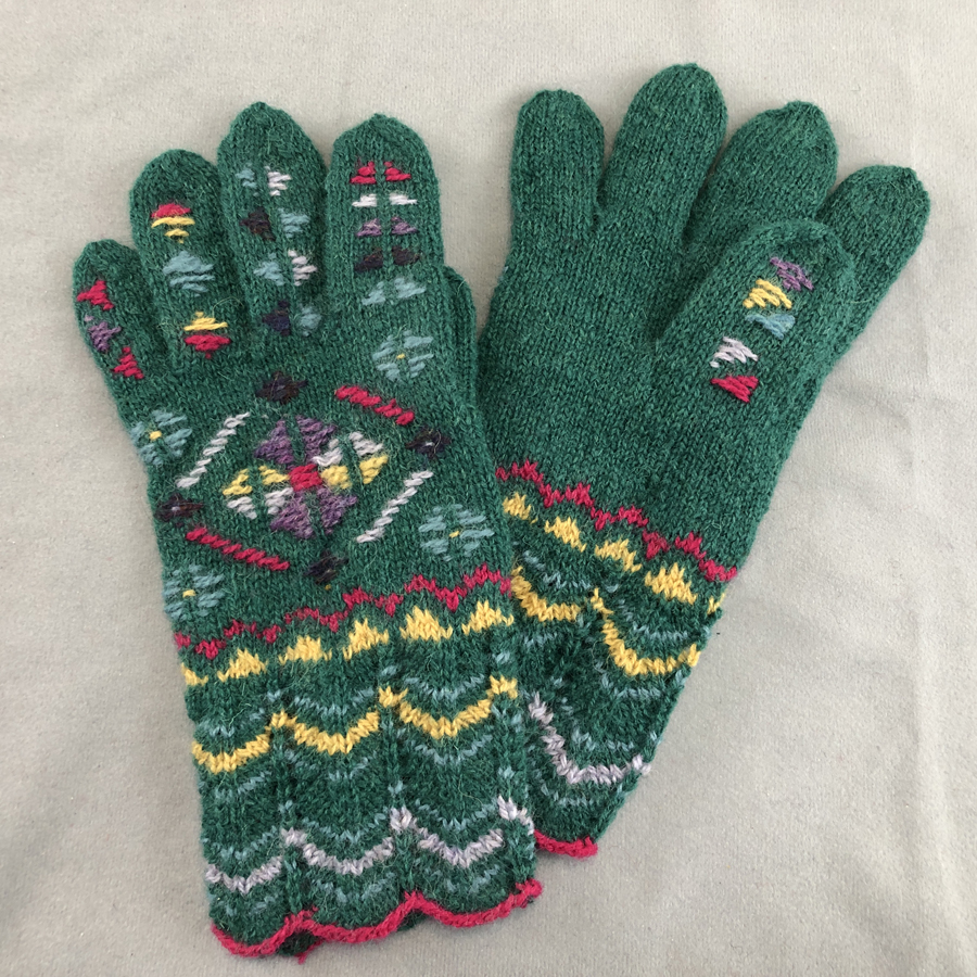 Karneval Gloves Pattern - Knitting Traditions